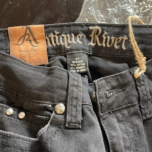 NWT Antique Rivet Black Jeans Size 27 - Picture 4 of 5